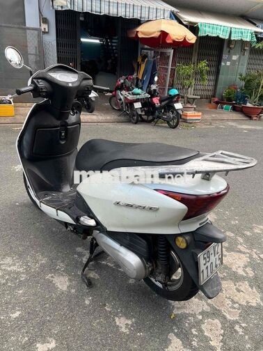 Honda LEAD 110cc Trắng Biển số TP