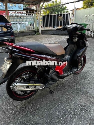 Yamaha Nouvo 5 Tự động Đen, Đỏ