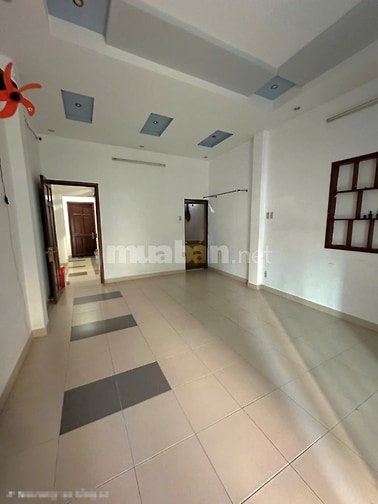 GIẢM 2 TỶ- Bán gấp căn nhà MT Lê Sao- DT 4x18- Đúc 4 Tấm- nhỉnh 9 TỶ