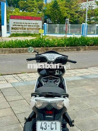 Honda Air Blade Trắng đen Thể thao