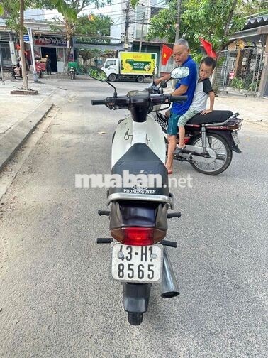 Honda Dream Nâu trắng