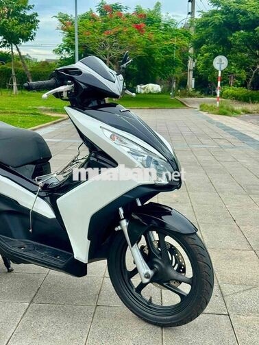 Honda Air Blade Trắng đen Thể thao