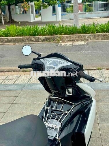Honda Air Blade Trắng đen Thể thao