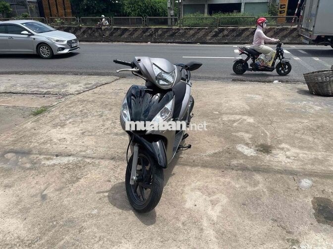 Honda Vision Xám đen