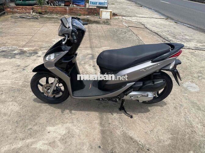 Honda Vision Xám đen