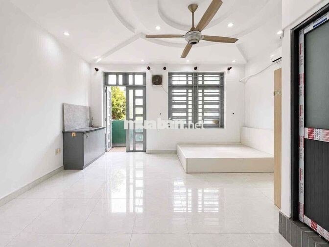STUDIO BANCOL FULL NT NGAY TÔ HIỆU ĐV VĂN HIẾN BỐN XÃ Q10