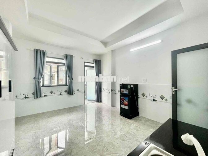 BAN CÔNG ĐẦY ĐỦ NỘI THẤT NGAY TRẦN THỊ CỜ