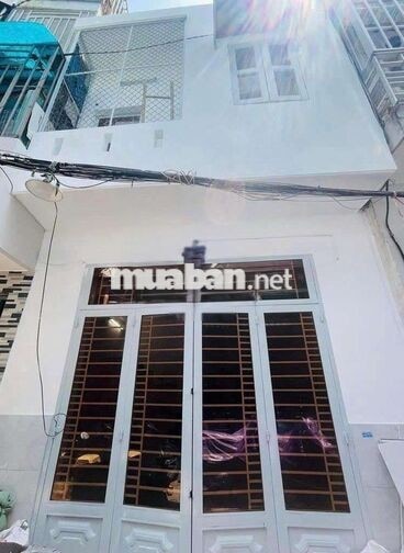 nhà đẹp mới sữa chữa lại mới vô ở liền 