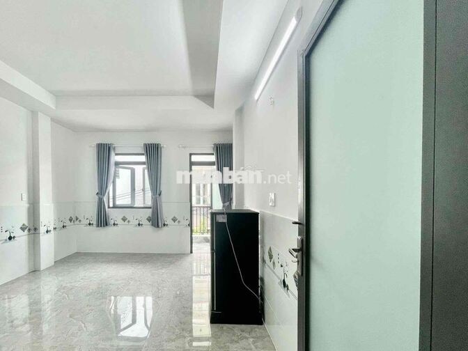 BAN CÔNG ĐẦY ĐỦ NỘI THẤT NGAY TRẦN THỊ CỜ
