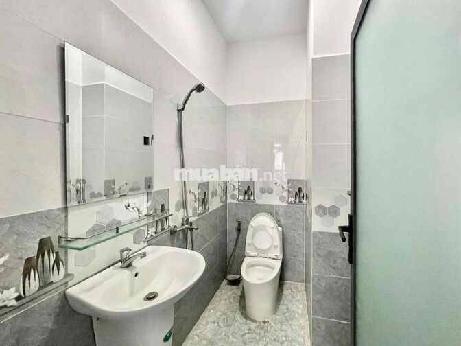 BAN CÔNG ĐẦY ĐỦ NỘI THẤT NGAY TRẦN THỊ CỜ