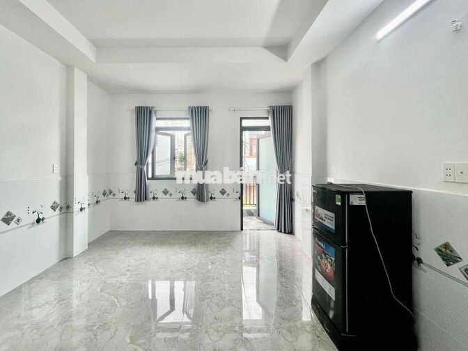 BAN CÔNG ĐẦY ĐỦ NỘI THẤT NGAY TRẦN THỊ CỜ