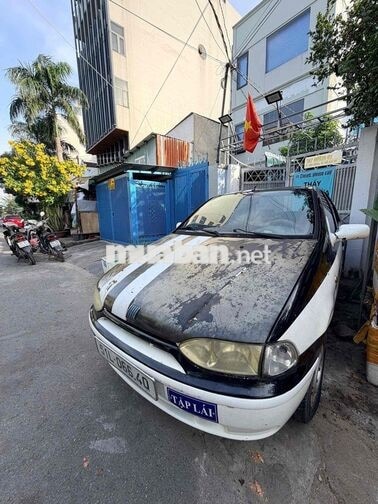 Fiat Siena Trắng, Đen 4-5 chỗ