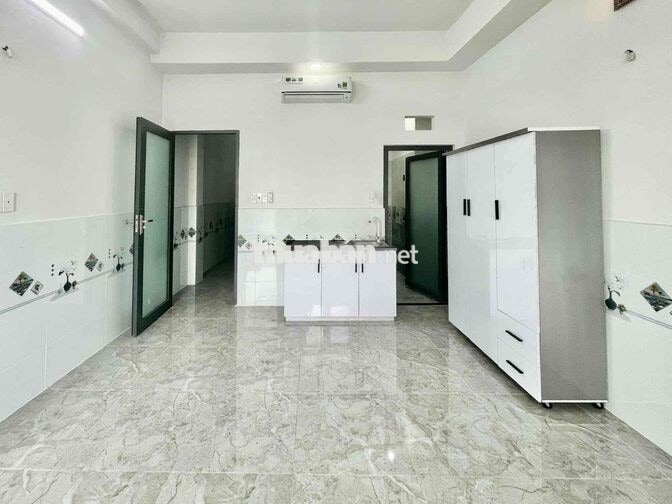 BAN CÔNG ĐẦY ĐỦ NỘI THẤT NGAY TRẦN THỊ CỜ