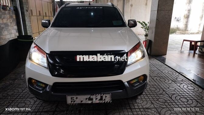 Isuzu Mux 3.0 AT 4x2 Trắng Việt Nam