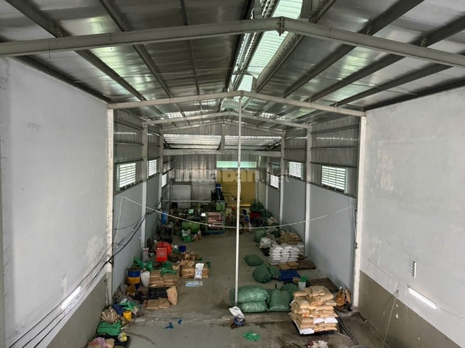 Cho thuê xưởng 700m2  đường Kênh A, Xã Lê Minh Xuân,TPHCM 