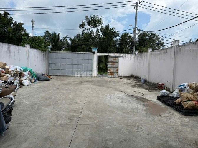 Cho thuê xưởng 700m2  đường Kênh A, Xã Lê Minh Xuân,TPHCM 
