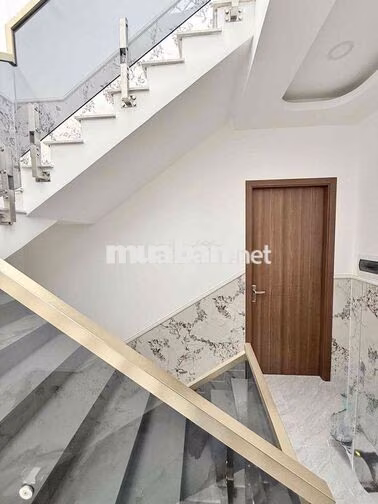 Nhà 5 tầng KDC An Sương Quận 12, 80m2, hẻm xe hơi thông, tặng nội