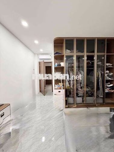 Nhà 5 tầng KDC An Sương Quận 12, 80m2, hẻm xe hơi thông, tặng nội