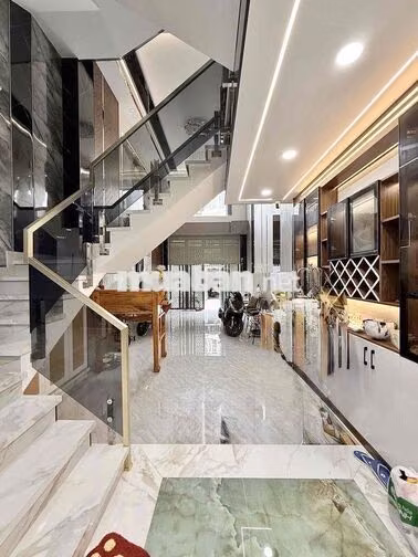 Nhà 5 tầng KDC An Sương Quận 12, 80m2, hẻm xe hơi thông, tặng nội