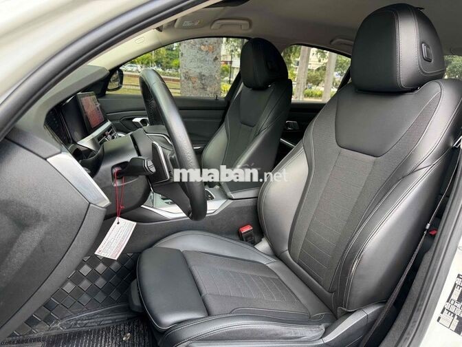 BMW 320i Sportline 2023 Trắng Da cao cấp 5 chỗ