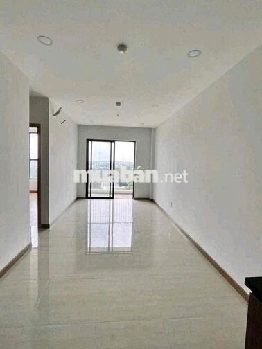 Căn hộ 2 ngủ Làng Đại học, ngay metro dọn vô ở liền