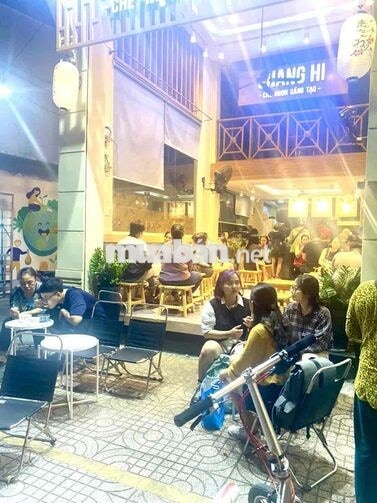 Tuyển nhân viên phục vụ Tiệm Chè