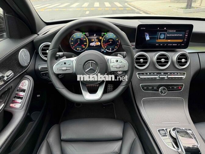 Mercedes-Benz C300 AMG 2022 Trắng