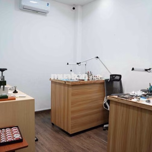 Cần nhượng mặt bằng căn góc 2 mặt tiền hẻm rộng giá 1xxtr