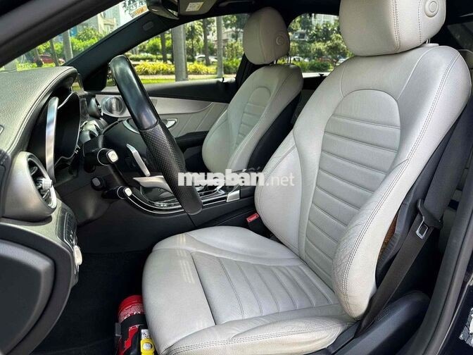 Mercedes-Benz C300 AMG 2018