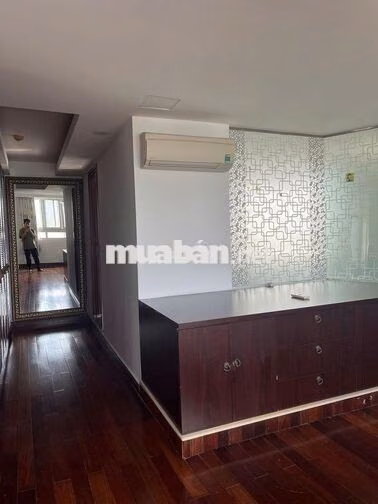 CHO THUÊ 130M2 - 2PN CĂN HỘ CAO CẤP HÙNG VƯƠNG PLAZA 
