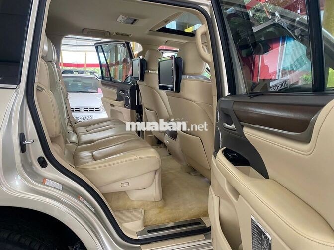 Lexus LX570 2016 Mỹ Vàng cát