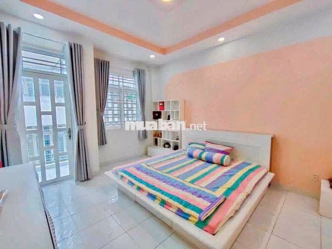 Nhà khu tên lửa sát aeon mall đầy đủ nội thất 4.5x16m 3.5 tấm 6PN 18tr