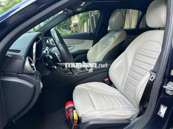 Mercedes-Benz C300 AMG 2018