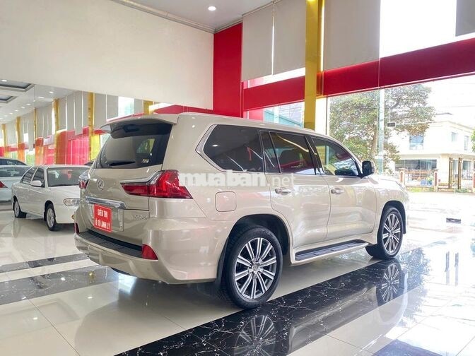 Lexus LX570 2016 Mỹ Vàng cát