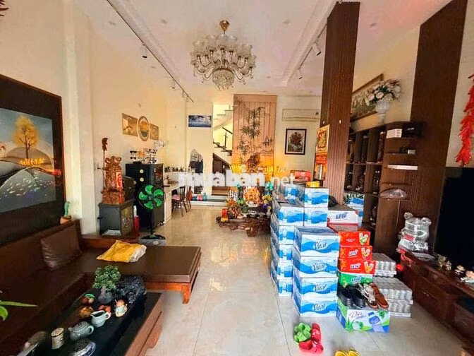 CHO THUÊ NHÀ 3 TẦNG ĐƯỜNG NGŨ HÀNH SƠN- ĐỐI DIỆN ĐH KINH TẾ