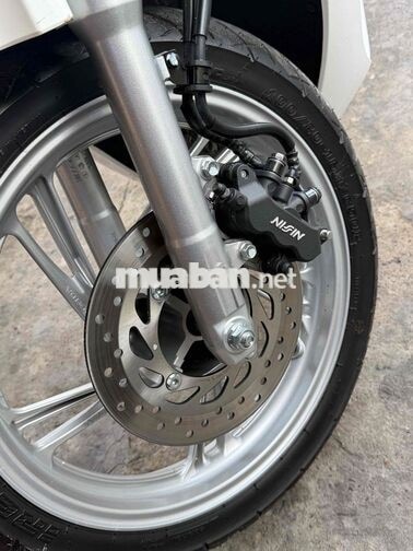 Honda SH 125 CBS 2026 Trắng 2000 km lướt mới chính