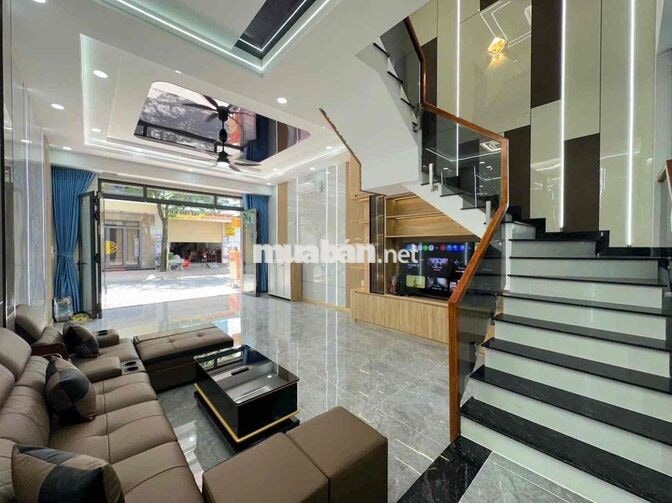 NHÀ MẶT TIỀN KINH DOANH GẦN TRƯỜNG ĐẠI HỌC VĂN LANG