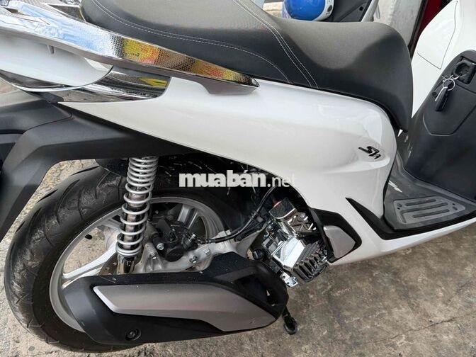 Honda SH 125 CBS 2026 Trắng 2000 km lướt mới chính