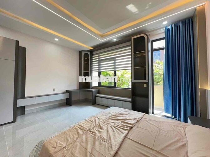 NHÀ MẶT TIỀN KINH DOANH GẦN TRƯỜNG ĐẠI HỌC VĂN LANG