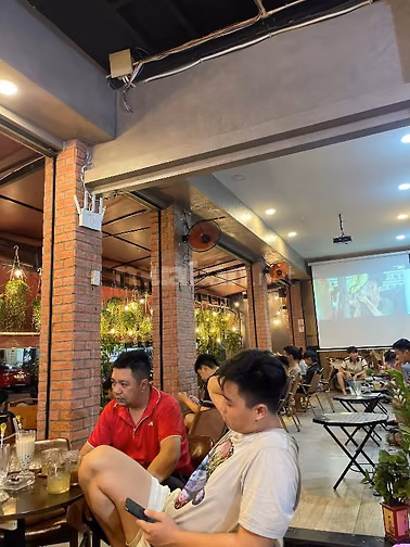 Sang quán Cafe 12x20 căn góc khu Đồng Đen-Bàu Cát, mặt bằng chỉ 25tr