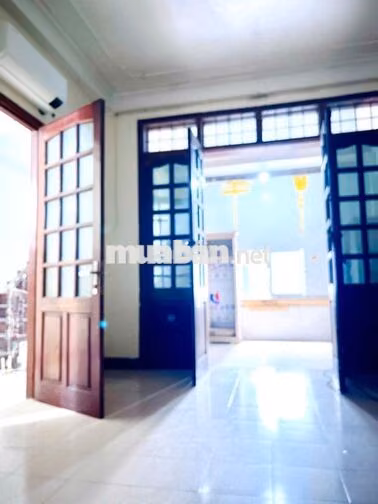 Phòng trọ tầng 3, 30m2, gần chợ / bảo tàng PKKQ, 4tr5