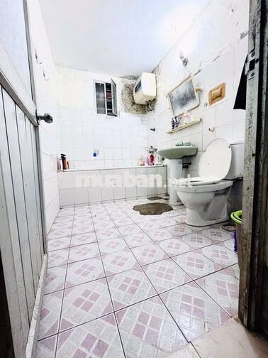Phòng trọ tầng 3, 30m2, gần chợ / bảo tàng PKKQ, 4tr5