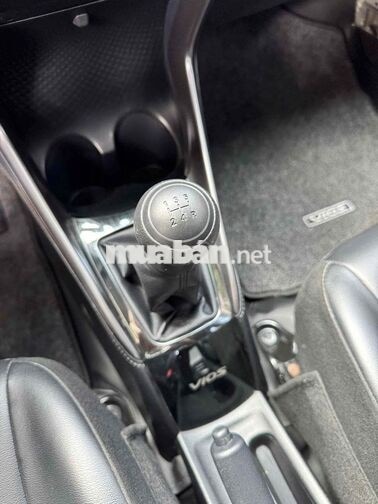 Toyota Vios 2025 Số sàn 15000 km Vàng cát mới tinh