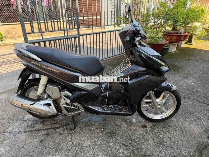 Honda Air Blade Đen Thể Thao Nguyên bản