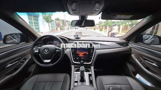 VinFast Lux A2.0 Base 2022 Đen 61.000 km