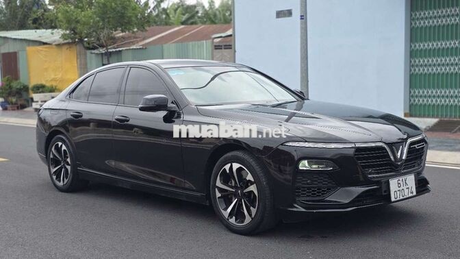 VinFast Lux A2.0 Base 2022 Đen 61.000 km