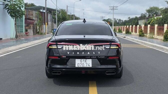 VinFast Lux A2.0 Base 2022 Đen 61.000 km