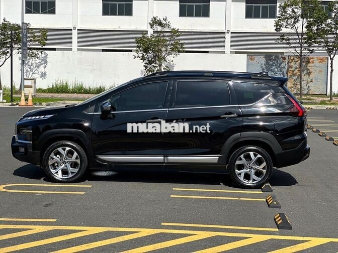 Mitsubishi Xpander Cross 2024 Đen 17.500 km