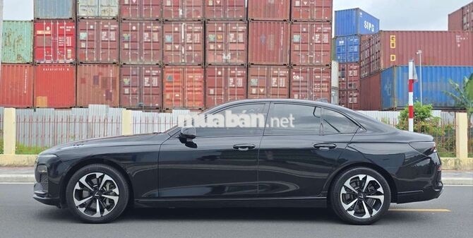VinFast Lux A2.0 Base 2022 Đen 61.000 km