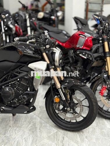 Honda CB300R odo 17.000km 1 chủ đập thùng